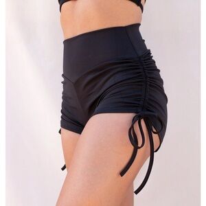 Size 4 LUNALAE HIGH WAIST SHORTS - SCRUNCH BOOTY SHORTS RECYCLED BLACK